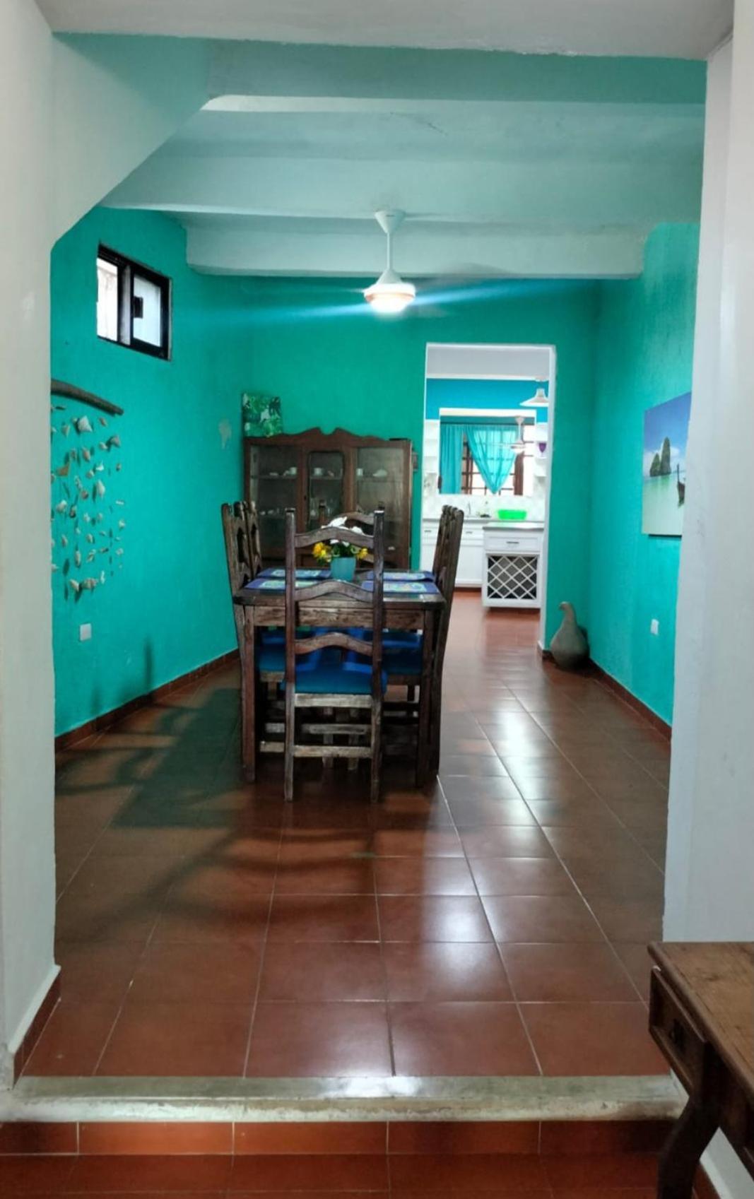 Malecon Beach House In Progreso 1 Block From Beach Buitenkant foto