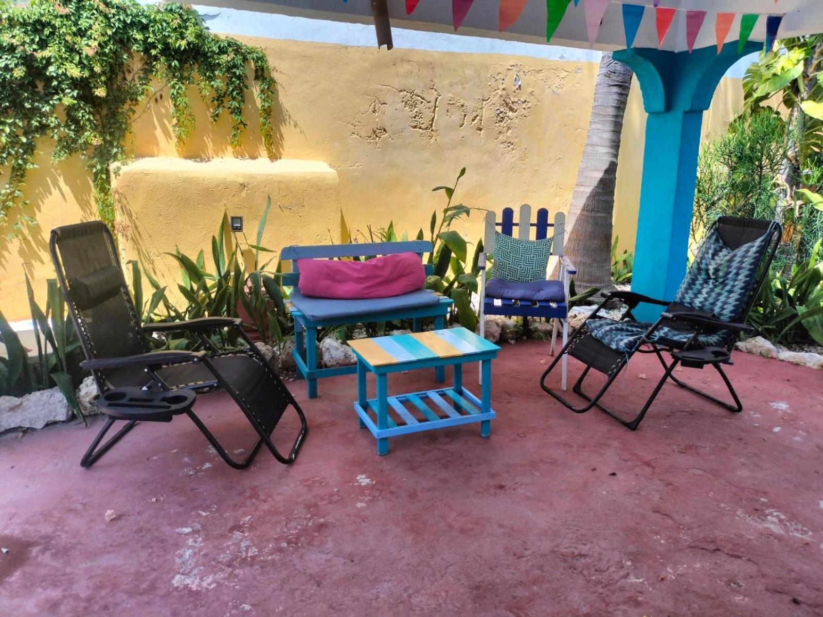 Malecon Beach House In Progreso 1 Block From Beach Buitenkant foto